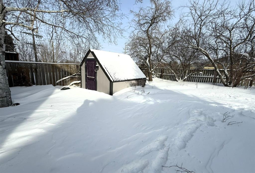 122 Charing Cross, 3 Bedrooms Bedrooms, 10 Rooms Rooms,1 BathroomBathrooms,Residential,For Sale,Charing Cross