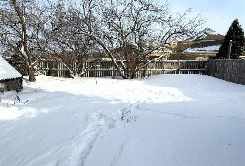 122 Charing Cross, 3 Bedrooms Bedrooms, 10 Rooms Rooms,1 BathroomBathrooms,Residential,For Sale,Charing Cross