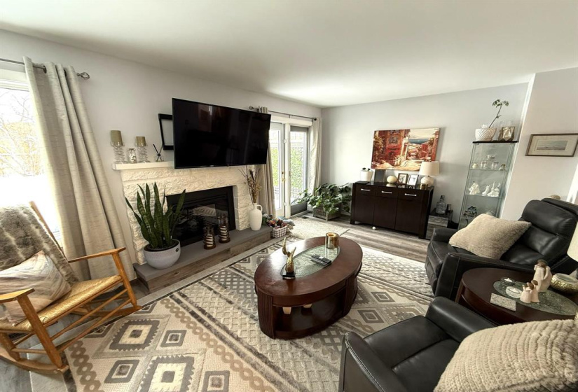 122 Charing Cross, 3 Bedrooms Bedrooms, 10 Rooms Rooms,1 BathroomBathrooms,Residential,For Sale,Charing Cross