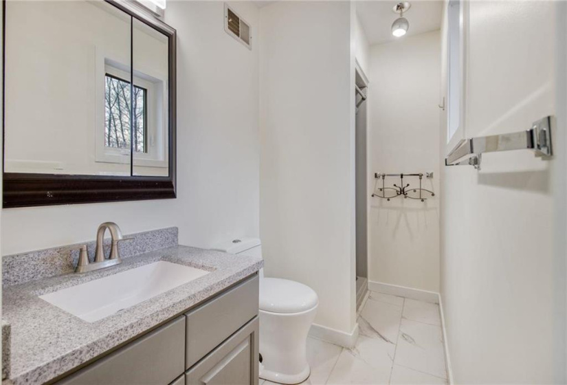 4337 Ross Farm, 3 Bedrooms Bedrooms, 12 Rooms Rooms,2 BathroomsBathrooms,Residential,For Sale,Ross Farm