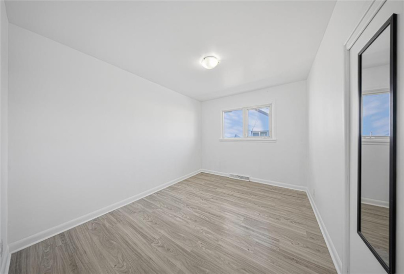 899 Consol, 4 Bedrooms Bedrooms, 9 Rooms Rooms,2 BathroomsBathrooms,Residential,For Sale,Consol