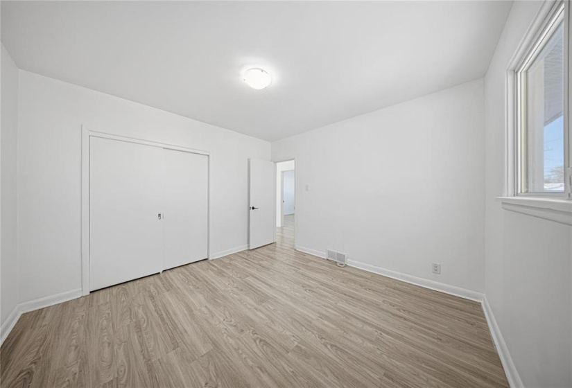 899 Consol, 4 Bedrooms Bedrooms, 9 Rooms Rooms,2 BathroomsBathrooms,Residential,For Sale,Consol