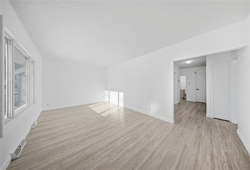 899 Consol, 4 Bedrooms Bedrooms, 9 Rooms Rooms,2 BathroomsBathrooms,Residential,For Sale,Consol