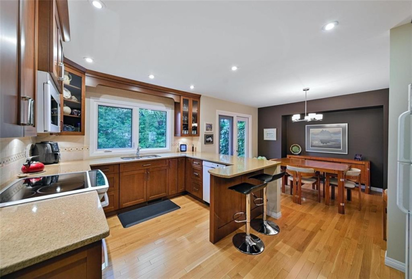 168 Linacre, 4 Bedrooms Bedrooms, 12 Rooms Rooms,3 BathroomsBathrooms,Residential,For Sale,Linacre