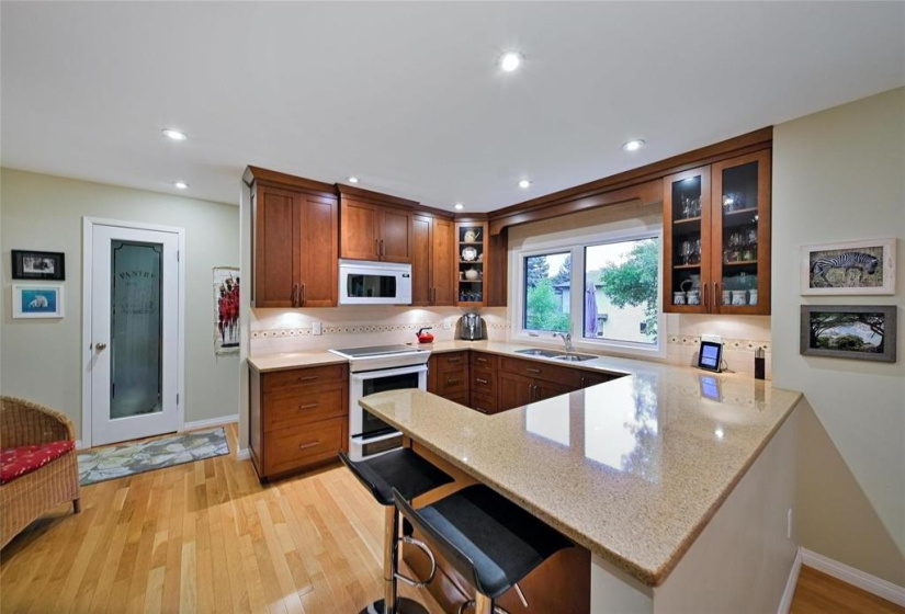 168 Linacre, 4 Bedrooms Bedrooms, 12 Rooms Rooms,3 BathroomsBathrooms,Residential,For Sale,Linacre