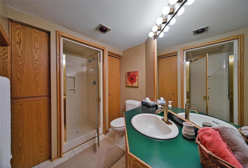 168 Linacre, 4 Bedrooms Bedrooms, 12 Rooms Rooms,3 BathroomsBathrooms,Residential,For Sale,Linacre