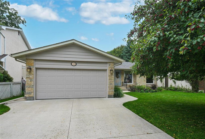 168 Linacre, 4 Bedrooms Bedrooms, 12 Rooms Rooms,3 BathroomsBathrooms,Residential,For Sale,Linacre