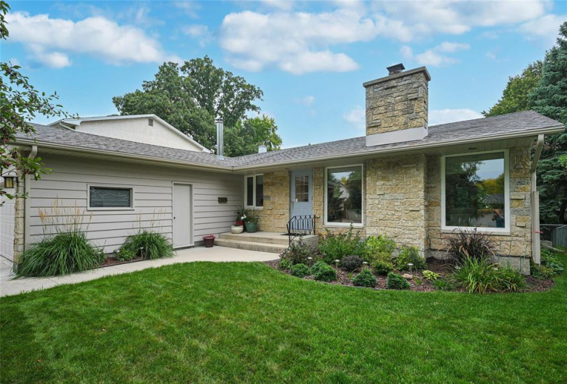 168 Linacre, 4 Bedrooms Bedrooms, 12 Rooms Rooms,3 BathroomsBathrooms,Residential,For Sale,Linacre