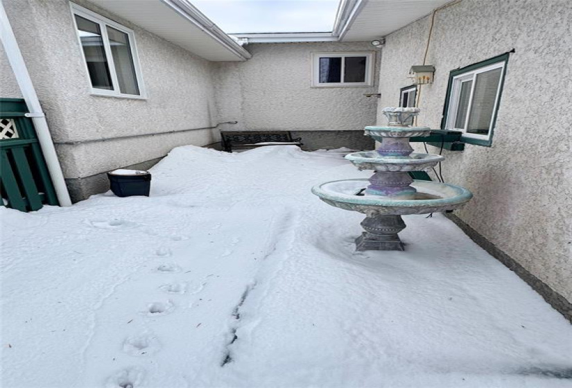 26 Dubuc, 3 Bedrooms Bedrooms, 18 Rooms Rooms,3 BathroomsBathrooms,Residential,For Sale,Dubuc