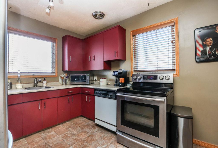 61 Conifer, 3 Bedrooms Bedrooms, 10 Rooms Rooms,2 BathroomsBathrooms,Residential,For Sale,Conifer