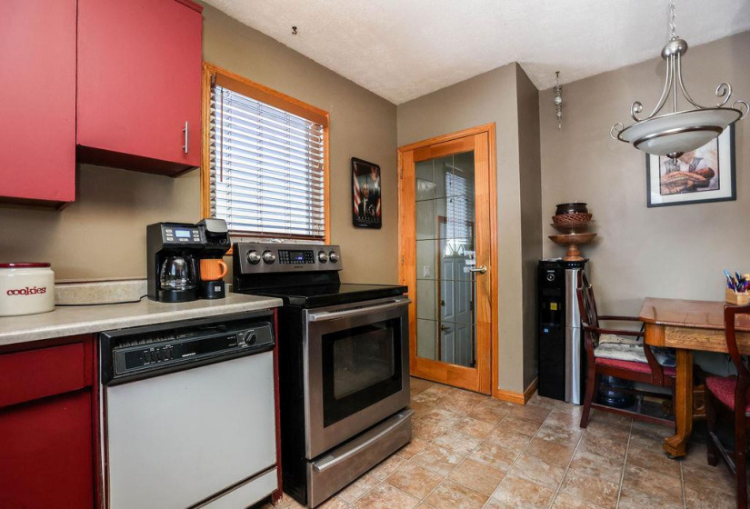 61 Conifer, 3 Bedrooms Bedrooms, 10 Rooms Rooms,2 BathroomsBathrooms,Residential,For Sale,Conifer