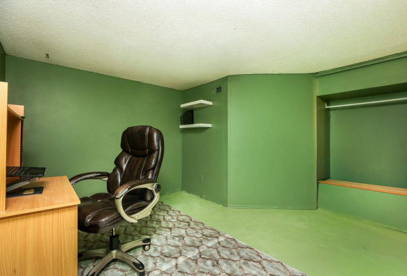 61 Conifer, 3 Bedrooms Bedrooms, 10 Rooms Rooms,2 BathroomsBathrooms,Residential,For Sale,Conifer