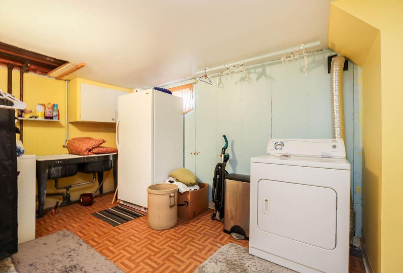 61 Conifer, 3 Bedrooms Bedrooms, 10 Rooms Rooms,2 BathroomsBathrooms,Residential,For Sale,Conifer