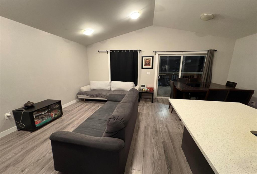 32 Vivian, 5 Bedrooms Bedrooms, 14 Rooms Rooms,3 BathroomsBathrooms,Residential,For Sale,Vivian