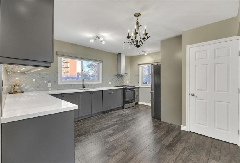 26 Mount Royal, 5 Bedrooms Bedrooms, 16 Rooms Rooms,4 BathroomsBathrooms,Residential,For Sale,Mount Royal