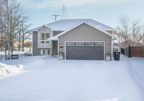 142 Fourth, 4 Bedrooms Bedrooms, 10 Rooms Rooms,2 BathroomsBathrooms,Residential,For Sale,Fourth