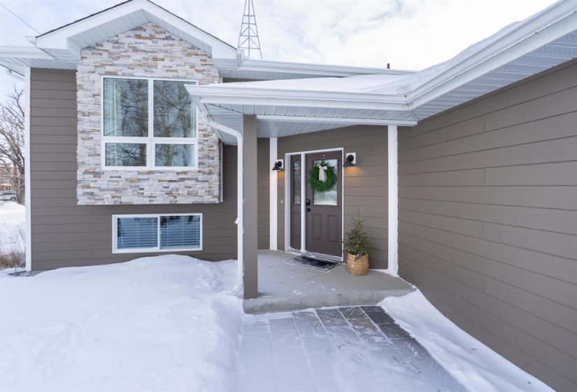 142 Fourth, 4 Bedrooms Bedrooms, 10 Rooms Rooms,2 BathroomsBathrooms,Residential,For Sale,Fourth