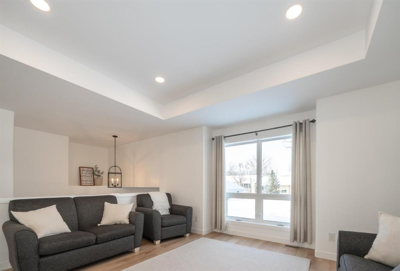 142 Fourth, 4 Bedrooms Bedrooms, 10 Rooms Rooms,2 BathroomsBathrooms,Residential,For Sale,Fourth