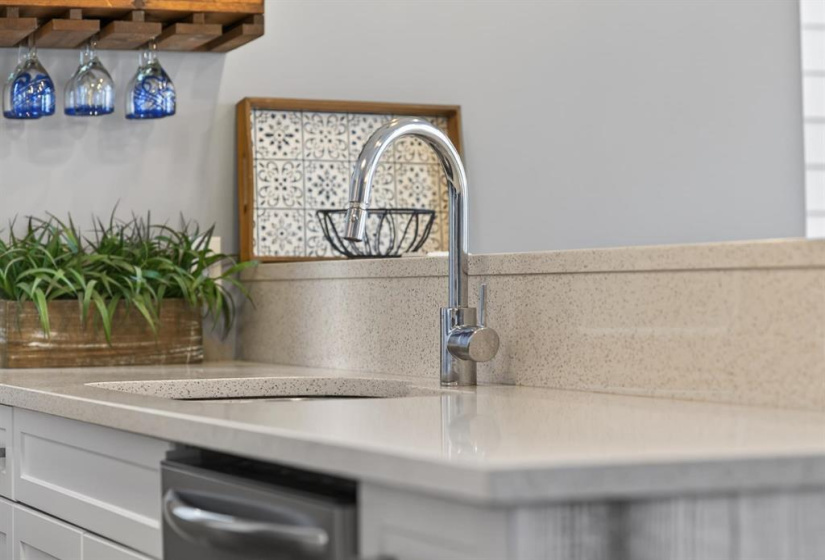 902 Dorchester, 2 Bedrooms Bedrooms, 8 Rooms Rooms,2 BathroomsBathrooms,Condominium,For Sale,Dorchester