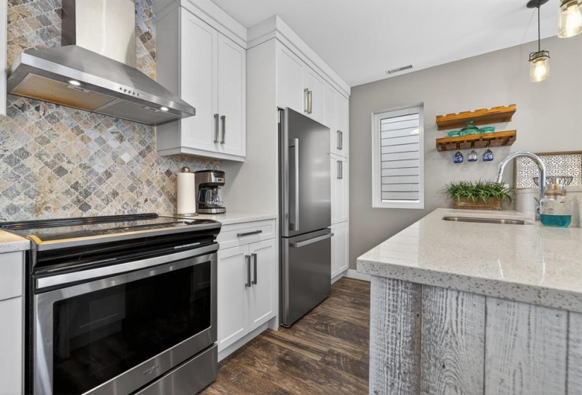 902 Dorchester, 2 Bedrooms Bedrooms, 8 Rooms Rooms,2 BathroomsBathrooms,Condominium,For Sale,Dorchester