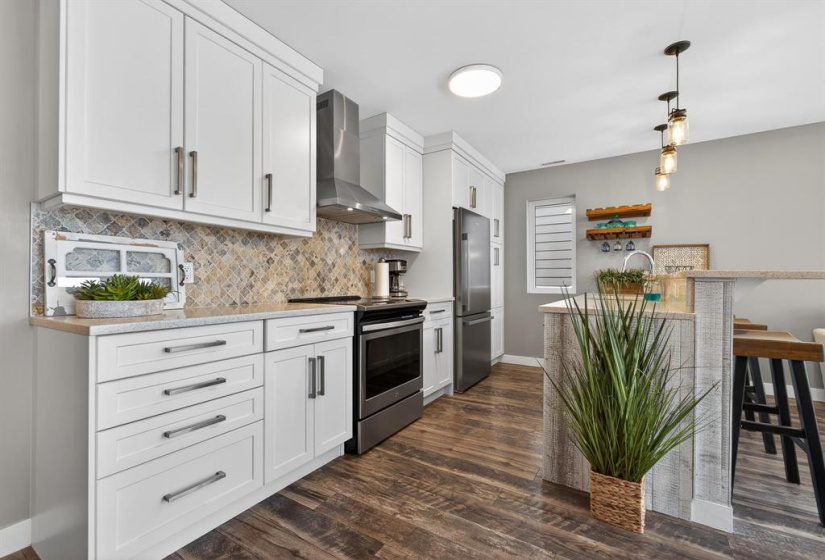 902 Dorchester, 2 Bedrooms Bedrooms, 8 Rooms Rooms,2 BathroomsBathrooms,Condominium,For Sale,Dorchester