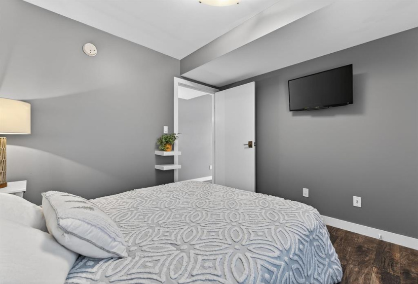 902 Dorchester, 2 Bedrooms Bedrooms, 8 Rooms Rooms,2 BathroomsBathrooms,Condominium,For Sale,Dorchester