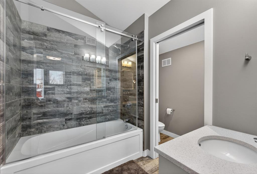 902 Dorchester, 2 Bedrooms Bedrooms, 8 Rooms Rooms,2 BathroomsBathrooms,Condominium,For Sale,Dorchester