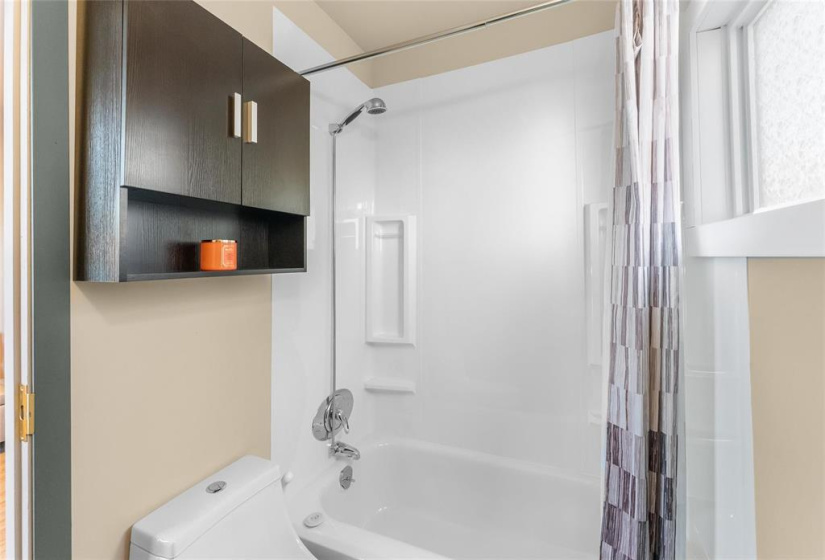 630 St Jean Baptiste, 3 Bedrooms Bedrooms, 15 Rooms Rooms,3 BathroomsBathrooms,Residential,For Sale,St Jean Baptiste