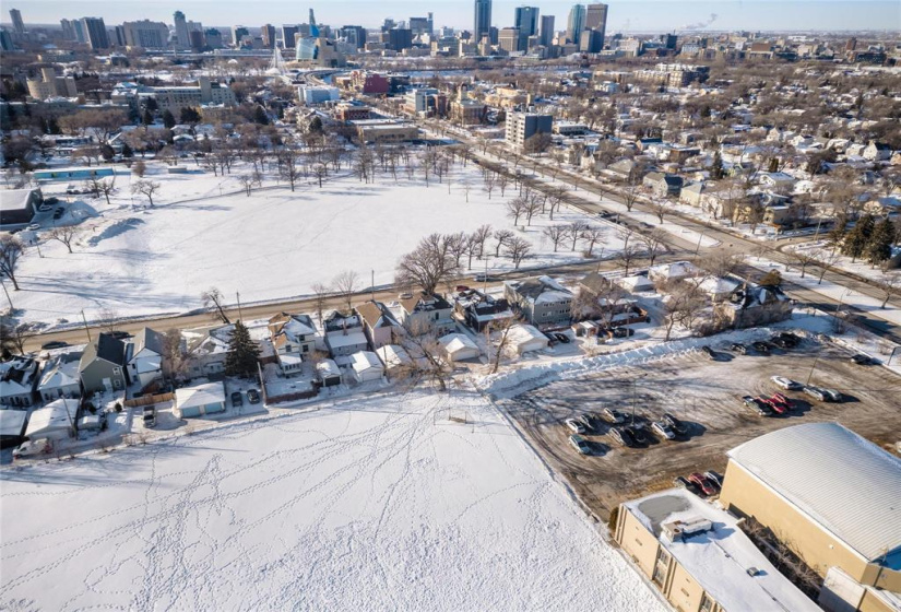 630 St Jean Baptiste, 3 Bedrooms Bedrooms, 15 Rooms Rooms,3 BathroomsBathrooms,Residential,For Sale,St Jean Baptiste