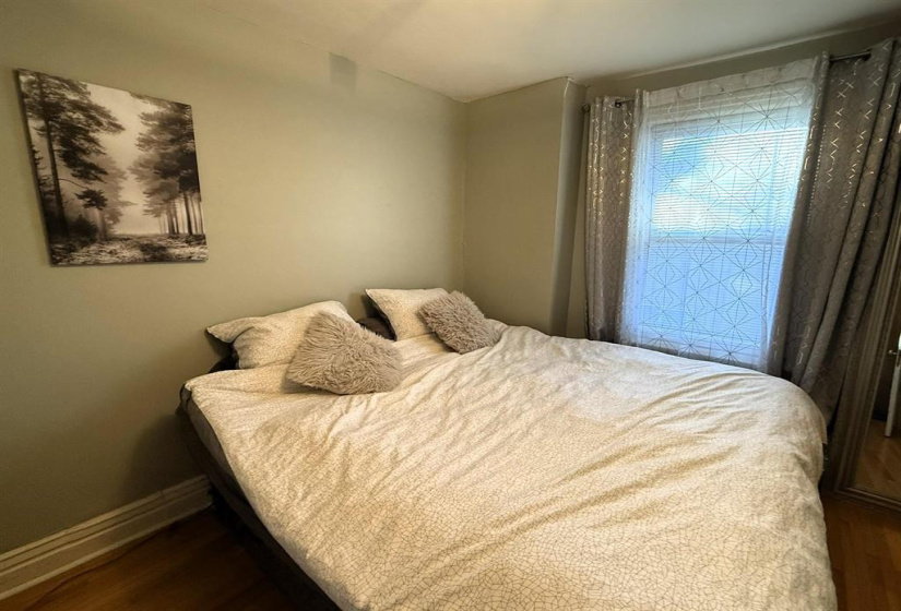 662 Gertrude, 4 Bedrooms Bedrooms, 16 Rooms Rooms,3 BathroomsBathrooms,Residential,For Sale,Gertrude