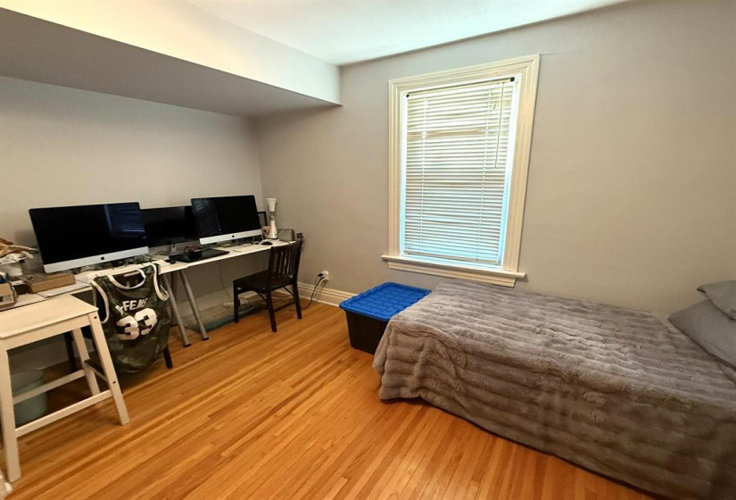 662 Gertrude, 4 Bedrooms Bedrooms, 16 Rooms Rooms,3 BathroomsBathrooms,Residential,For Sale,Gertrude