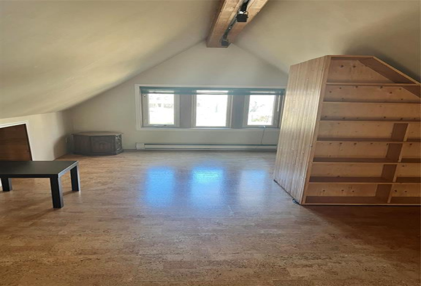 662 Gertrude, 4 Bedrooms Bedrooms, 16 Rooms Rooms,3 BathroomsBathrooms,Residential,For Sale,Gertrude