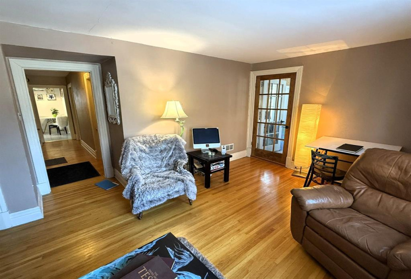 662 Gertrude, 4 Bedrooms Bedrooms, 16 Rooms Rooms,3 BathroomsBathrooms,Residential,For Sale,Gertrude