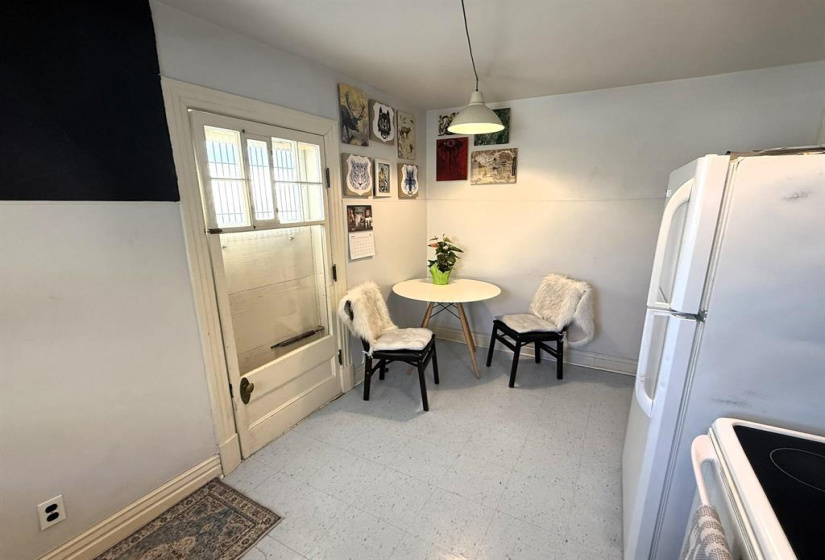 662 Gertrude, 4 Bedrooms Bedrooms, 16 Rooms Rooms,3 BathroomsBathrooms,Residential,For Sale,Gertrude