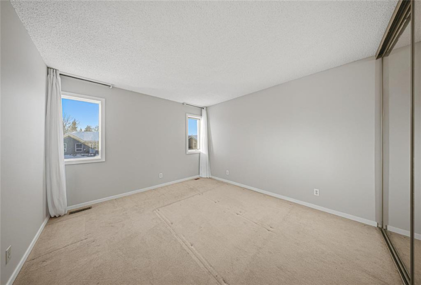 7 Findlay, 3 Bedrooms Bedrooms, 8 Rooms Rooms,2 BathroomsBathrooms,Residential,For Sale,Findlay