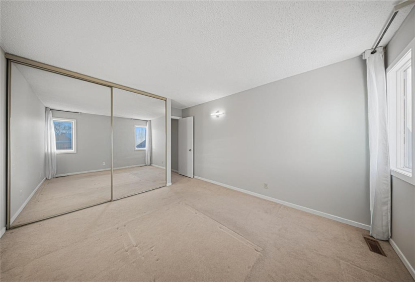 7 Findlay, 3 Bedrooms Bedrooms, 8 Rooms Rooms,2 BathroomsBathrooms,Residential,For Sale,Findlay