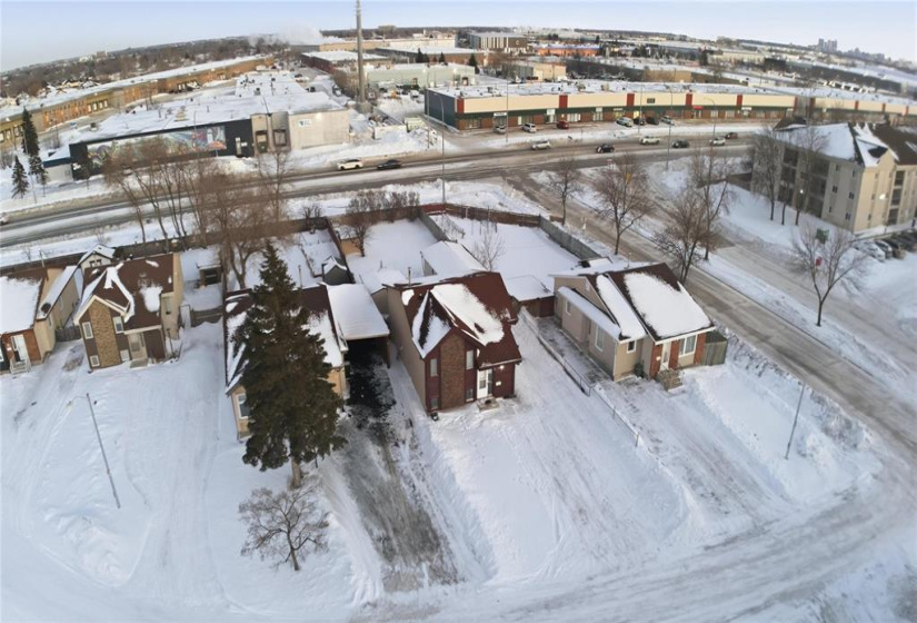 7 Findlay, 3 Bedrooms Bedrooms, 8 Rooms Rooms,2 BathroomsBathrooms,Residential,For Sale,Findlay