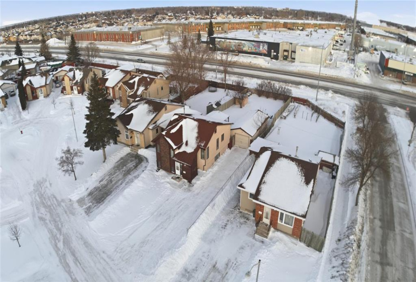 7 Findlay, 3 Bedrooms Bedrooms, 8 Rooms Rooms,2 BathroomsBathrooms,Residential,For Sale,Findlay