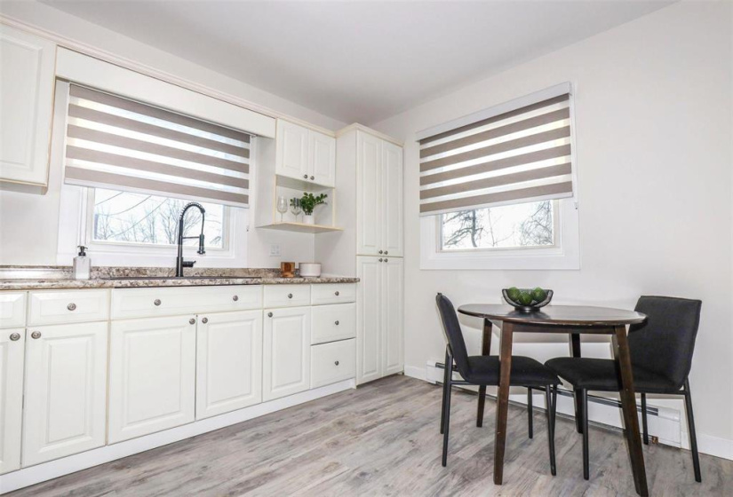 584 Guilbault, 2 Bedrooms Bedrooms, 5 Rooms Rooms,1 BathroomBathrooms,Residential,For Sale,Guilbault