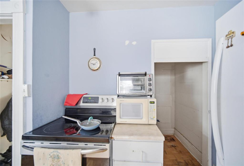 Main Flr Suite - KIT