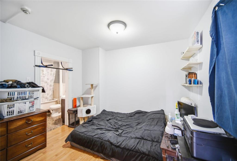 2nd flr Suite - Bdrm