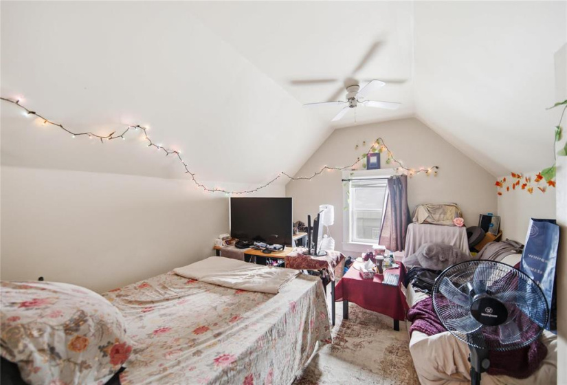 3rd Flr - Bachelor Suite