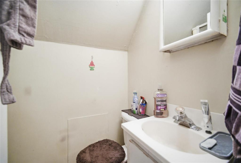 3rd Flr - Bachelor Suite