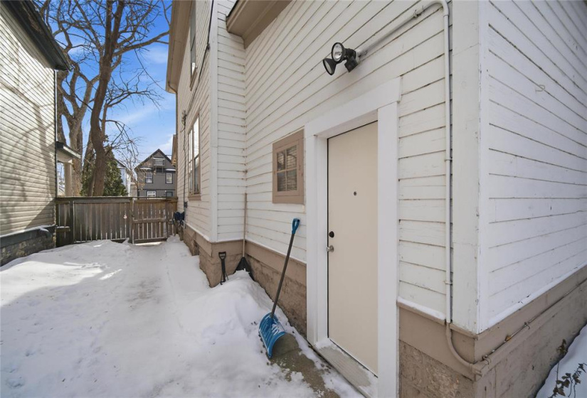 41 Fawcett, 3 Bedrooms Bedrooms, 15 Rooms Rooms,4 BathroomsBathrooms,Residential,For Sale,Fawcett