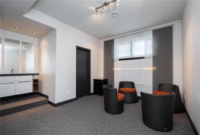 1 River Oak, 5 Bedrooms Bedrooms, 22 Rooms Rooms,5 BathroomsBathrooms,Residential,For Sale,River Oak