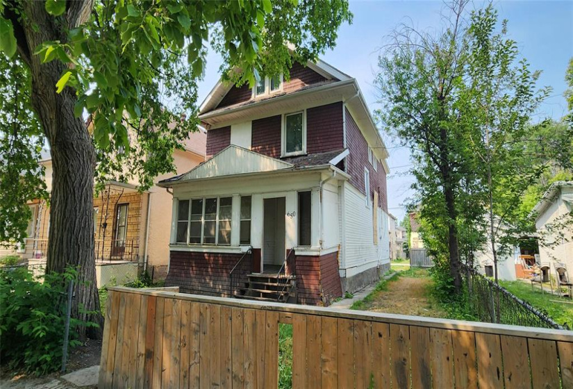 650 Agnes, ,Residential,For Sale,Agnes