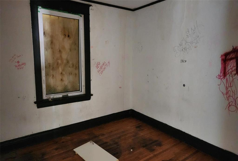 650 Agnes, ,Residential,For Sale,Agnes