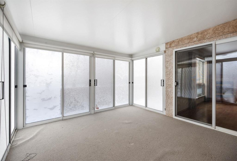 4025 Roblin, 3 Bedrooms Bedrooms, 13 Rooms Rooms,3 BathroomsBathrooms,Condominium,For Sale,Roblin