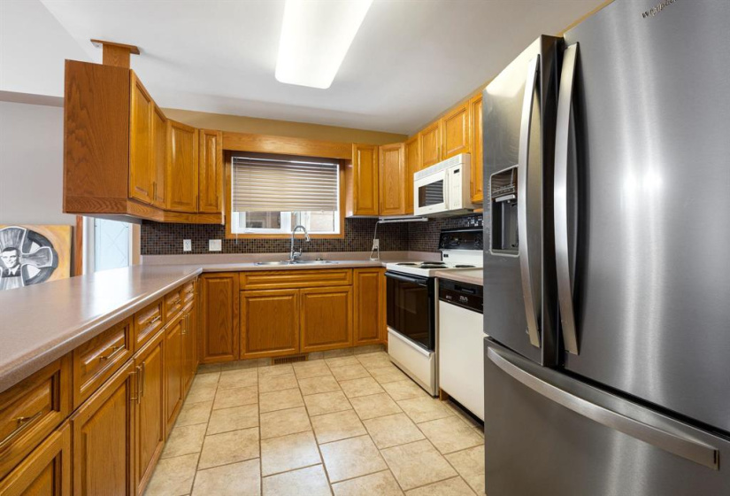 4025 Roblin, 3 Bedrooms Bedrooms, 13 Rooms Rooms,3 BathroomsBathrooms,Condominium,For Sale,Roblin