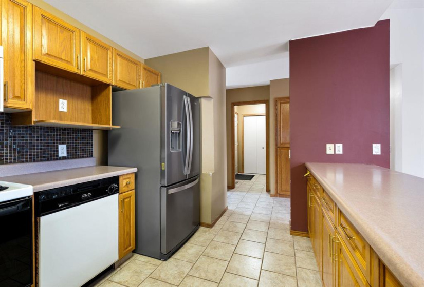 4025 Roblin, 3 Bedrooms Bedrooms, 13 Rooms Rooms,3 BathroomsBathrooms,Condominium,For Sale,Roblin